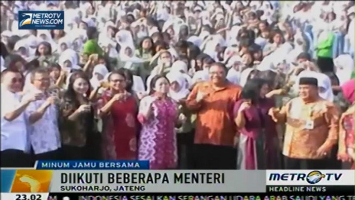 Lestarikan Tradisi Indonesia, Para Menteri Minum Jamu Bersama 