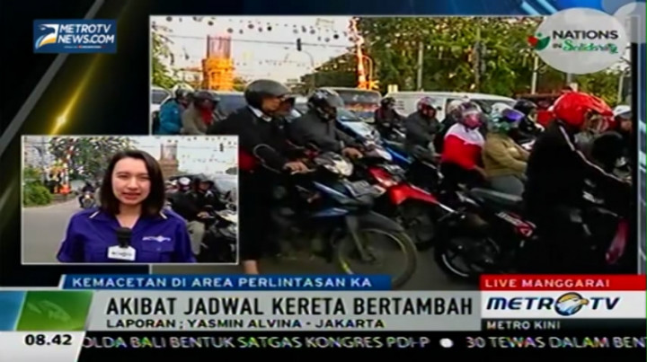 Jadwal Kereta Bertambah, Lalin di Kawasan Manggarai Padat Merayap