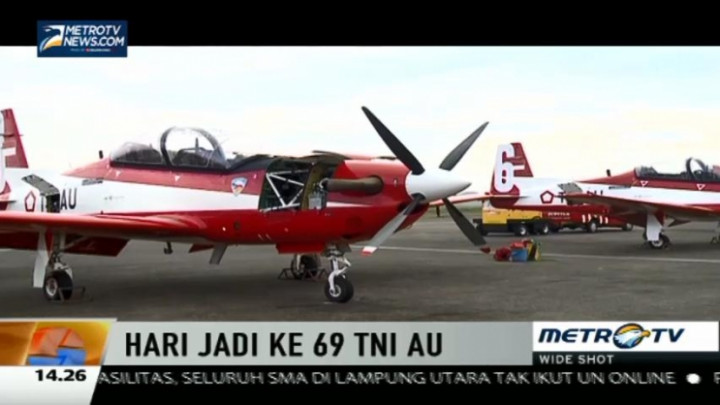 Tim Aerobatik Jupiter Ikut Rayakan HUT TNI AU ke-69