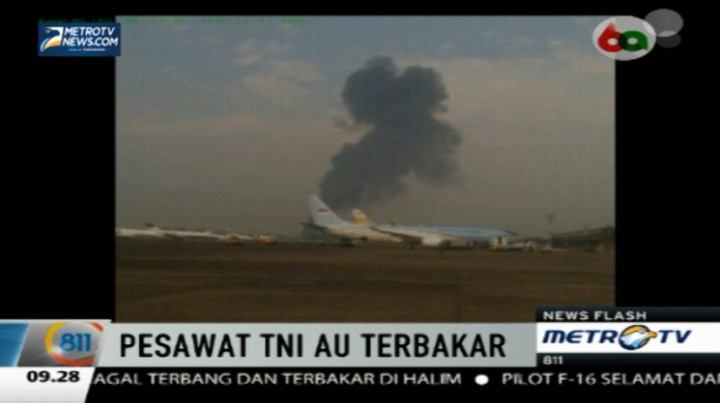 Pesawat TNI AU Terbakar di Bandara Halim  