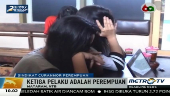 Tiga Wanita Ini Nekat Curi Sepeda Motor di Mall