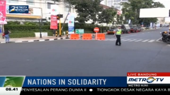 Jelang Puncak KAA, Jalan Asia Afrika Bandung Disterilkan 