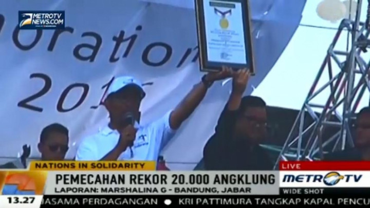 Pemecahan Rekor Pemain Angklung Terbanyak di Dunia