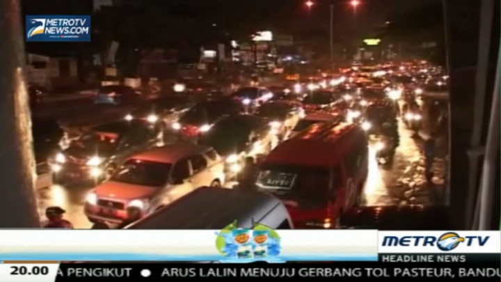 Arus Balik Liburan, Gerbang Tol Pasteur Macet Total