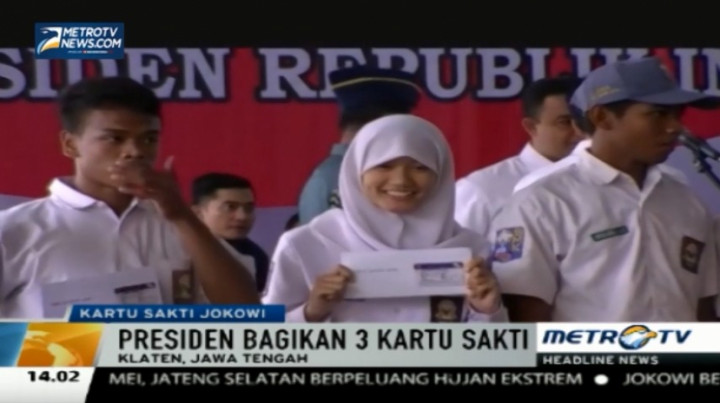 Jokowi Bagikan Tiga Kartu Sakti di Klaten