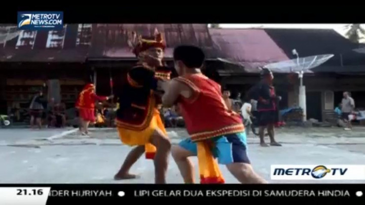 Hilisimaetano, Di Antara Dua Zaman (2) 