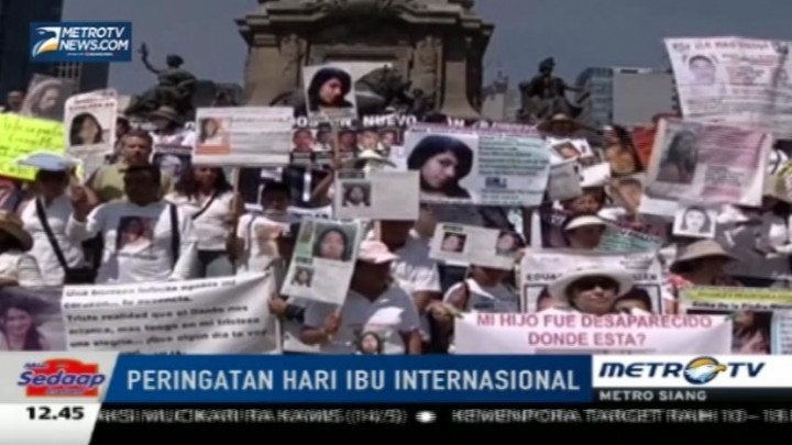 Peringati Hari Ibu Internasional, Ratusan Perempuan di Meksiko Berunjuk Rasa