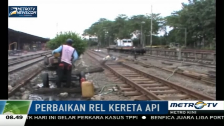 Jelang Arus Mudik, PT KAI Mulai Perbaiki Fasilitas