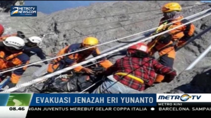 Ini Detik-detik Evakuasi Jasad Erri Yunanto di Kawah Merapi