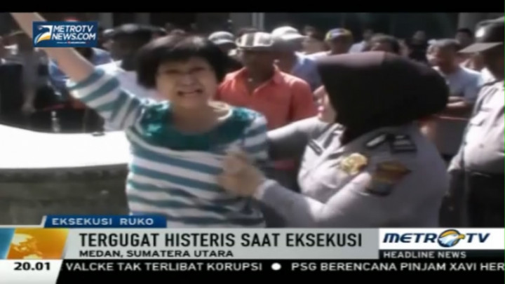 Isak Tangis Warnai Eksekusi Ruko di Medan 