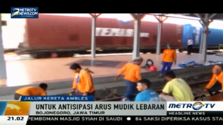 Jelang Mudik, Rel Ambles di Bojonegoro Mulai Diperbaiki