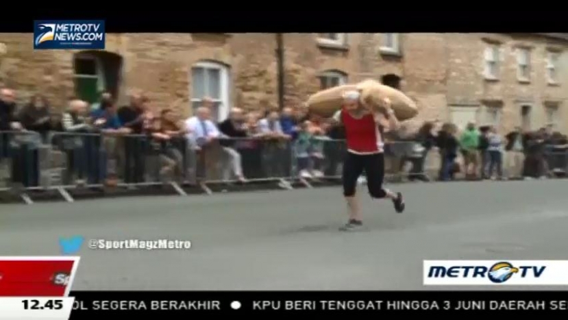 <i>Woolsack Racing Championships</i>, Lomba Lari Sambil Bawa Karung