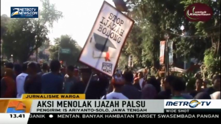 Aksi Tunggal Seniman Tolak Ijazah Palsu