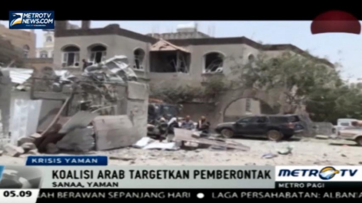 Serangan Koalisi Arab Saudi Hancurkan Bangunan dan Kendaraan