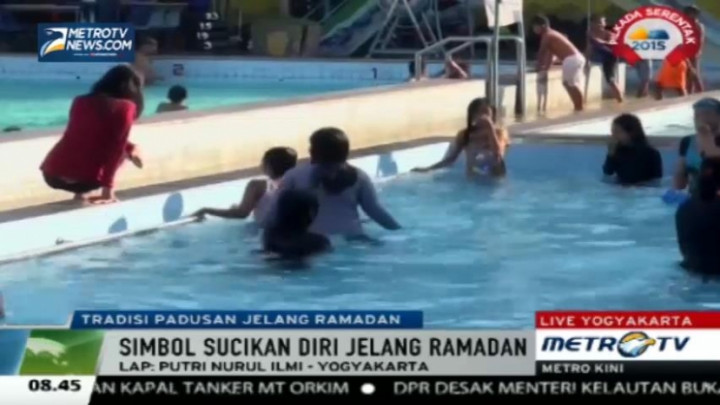 Jelang Ramadan, Warga Yogyakarta Lakukan Tradisi Padusan