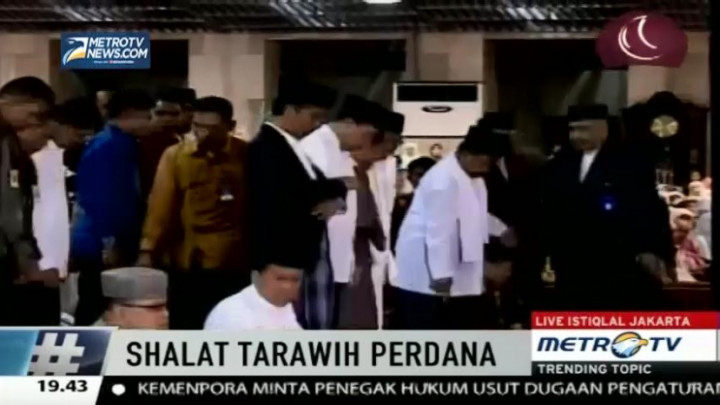 Presiden Jokowi Laksanakan Tarawih Perdana di Istiqlal