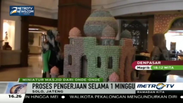 Unik, Replika Taj Mahal Ini Terbuat dari Onde-onde