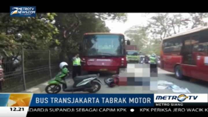 Pengendara Motor Tewas Ditabrak Bus TransJakarta di Jalan Yos Sudarso