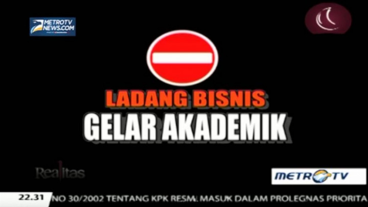 Ladang Bisnis Gelar Akademik (1)