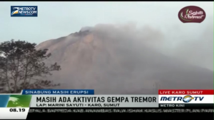 Abu Vulkanis Sinabung Meluas Hingga ke Zona Merah