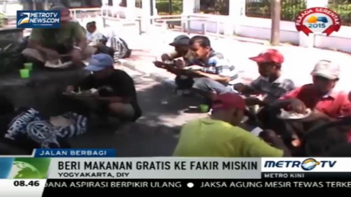 Warung Shodaqoh Ini Gratiskan Makanan untuk Fakir Miskin