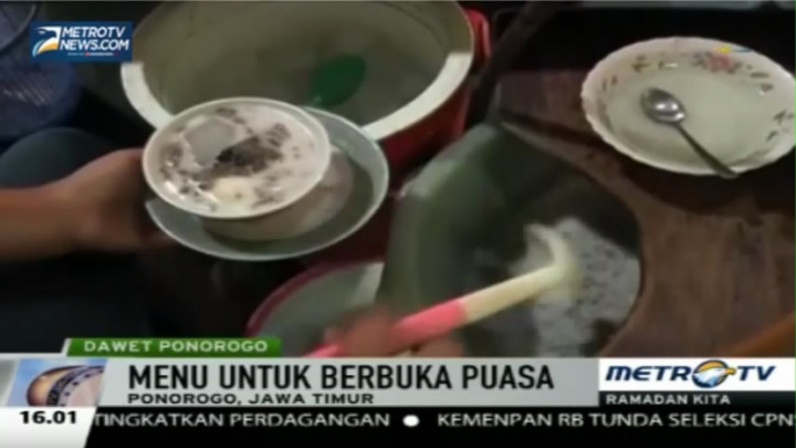  Mencicipi Kesegaran Es Dawet Jabung Ponorogo