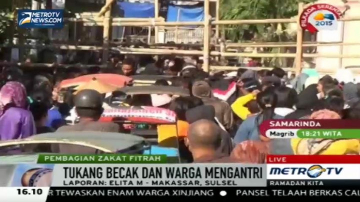 Pembagian Zakat Fitrah di Makassar Dipadati Ribuan Tukang Becak