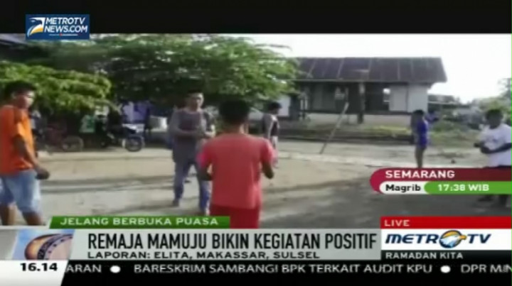 Jelang Buka Puasa, Remaja Mamuju Gelar Permainan Rakyat