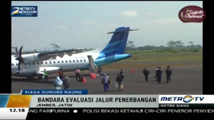 Gunung Raung Siaga, Penerbangan di Bandara Notohadinegoro Dialihkan