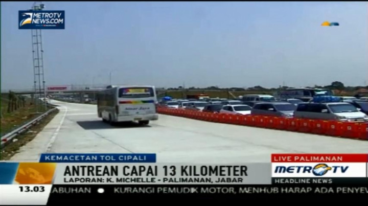 Wah, Antrean di Keluar Tol Palimanan Capai 13 Kilometer