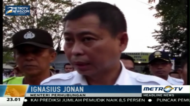 Menhub Jonan Tinjau Pelayanan Mudik di Terminal Pulogadung