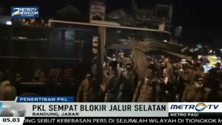 PKL Sepanjang Jalur Nagrek-Rancaekek Ditertibkan