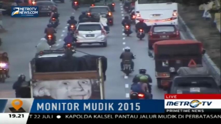 Ruas Jalan Rancaekek-Nagrek Padat Merayap