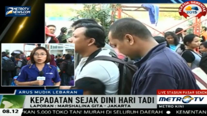 Dua Hari Jelang Lebaran Stasiun Senen Semakin Dipadati Pemudik