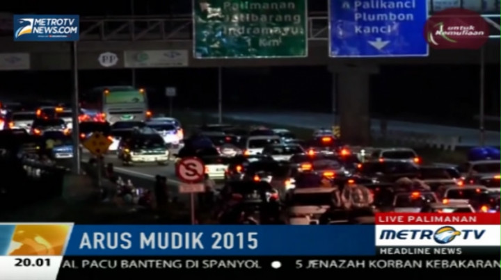 Antrean Kendaraan di Exit Tol Palimanan Capai 20 km 