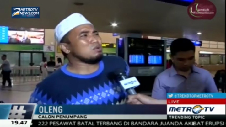 Penumpang di Bandara Juanda Ucapkan Selamat Lebaran untuk Keluarga