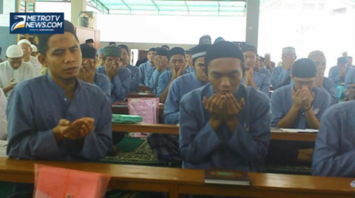 Pesantren di Balik Jeruji Besi