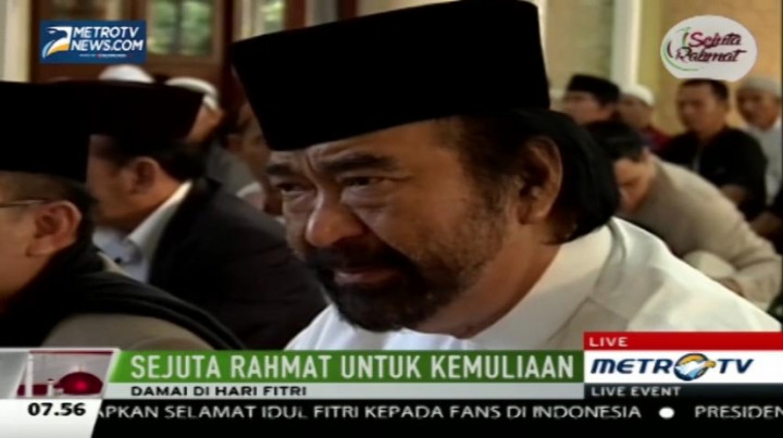  Surya Paloh Laksanakan Salat Id di Kedoya 
