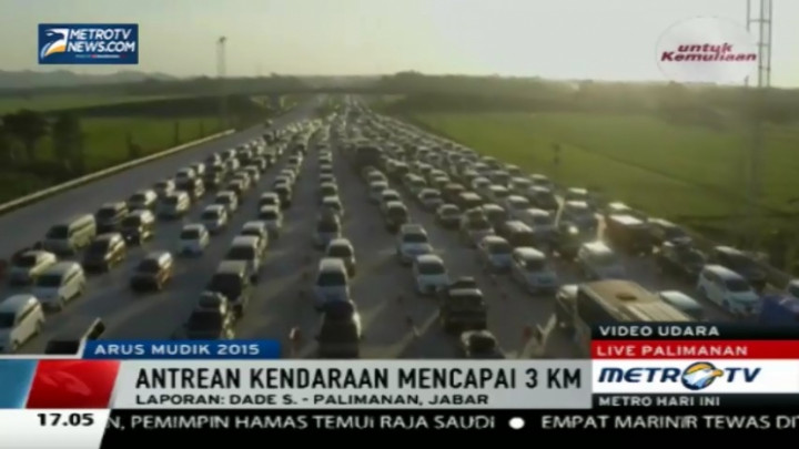 Antrean Keluar Tol Palimanan Hingga 3 Kilometer