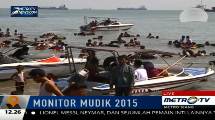  Hari Kedua Lebaran, Wisatawan Padati Pantai Kelapa Tujuh