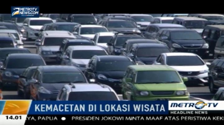Exit Tol Ciawi Macet Total
