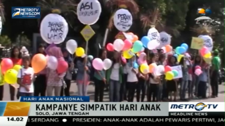 Peringati Hari Anak Nasional, Anak-anak di Solo Bagikan Balon 