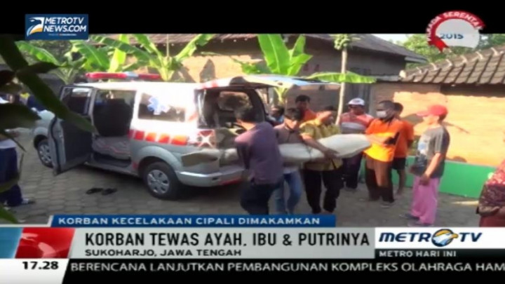 7 Korban Tewas Kecelakaan di Tol Cipali Dimakamkan