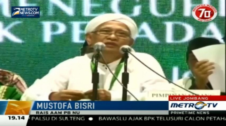  Gus Mus Menangis Minta Maaf di Hadapan Muktamirin NU