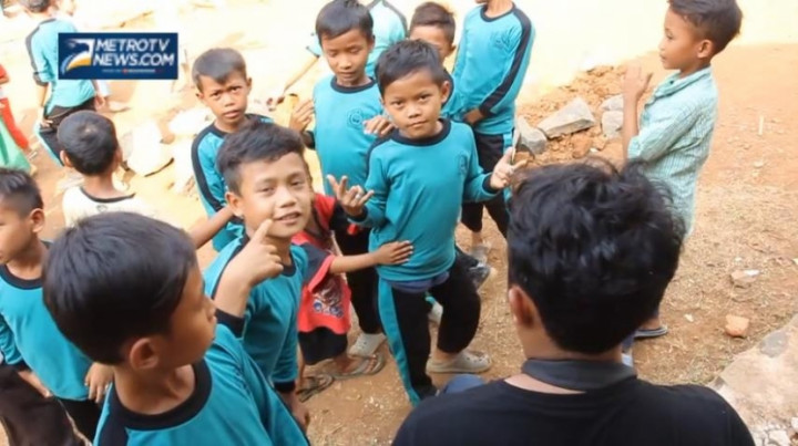 GAIKINDO dan Komunitas 1000 Guru Renovasi Madrasah Ibtidaiyah