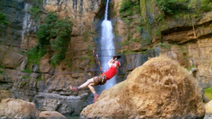 Persiapan Peringatan HUT RI di Puncak Carstensz Pyramid 