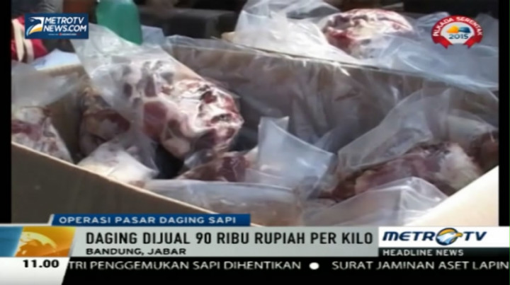 Bulog Gelar Operasi Pasar Daging Murah di Bandung
