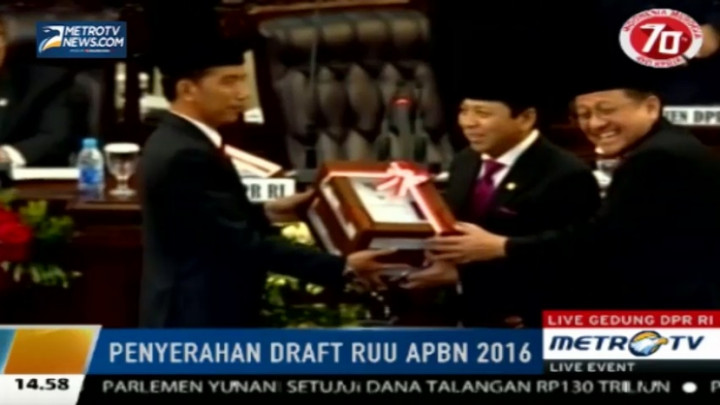 Penyerahan Draft RUU APBN 2016 dan Nota Keuangan 