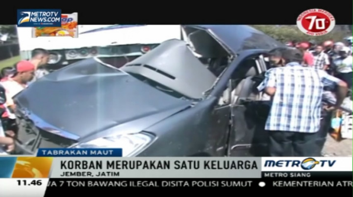 Kereta Tabrak Minibus di Jember, 5 Tewas