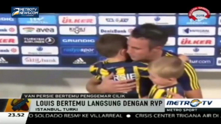RVP Temui Fans Cilik yang Menangisi Kepindahannya dari MU
